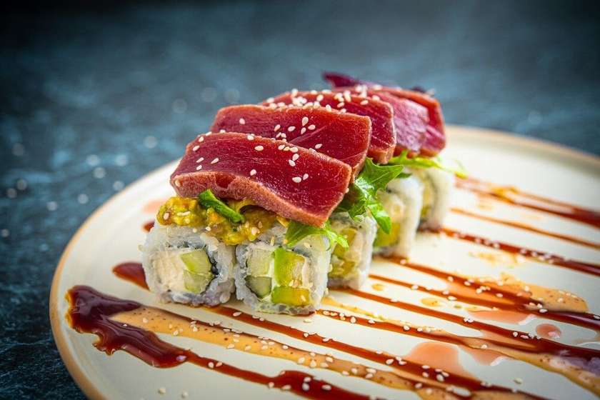 5. Tuna tataki sushi