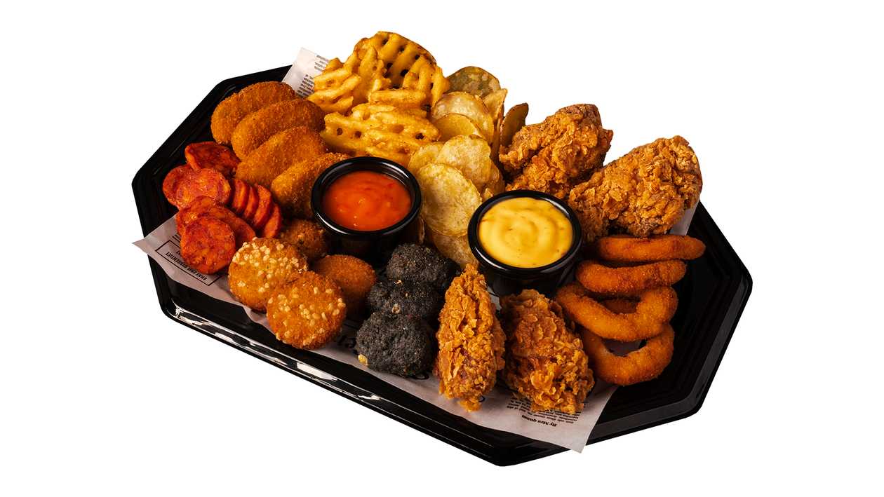 Snack tray for 2-4 people.