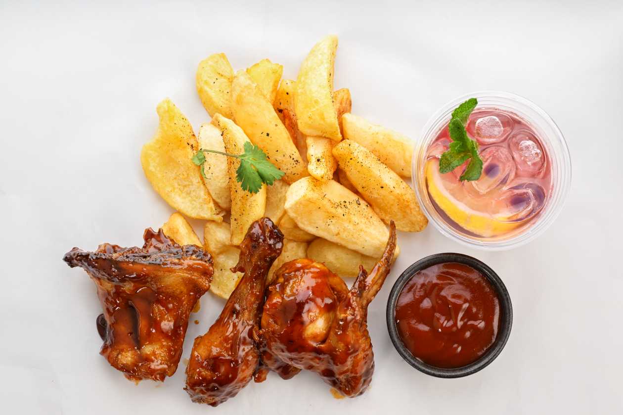 3PC Honey Lemon Chicken with chips and Boba/Milkshake