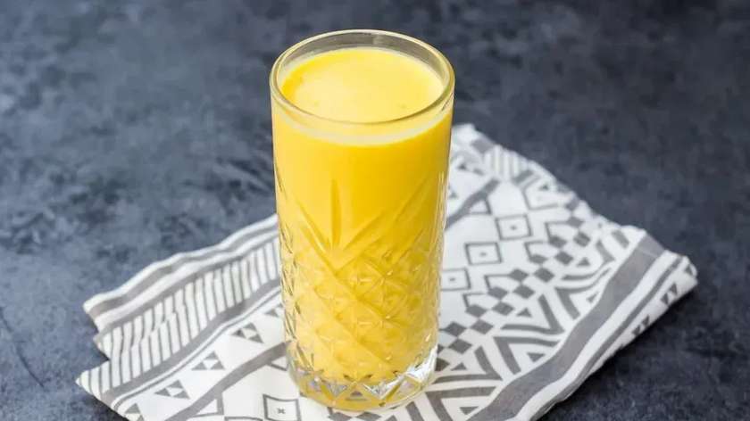 Mango lassi