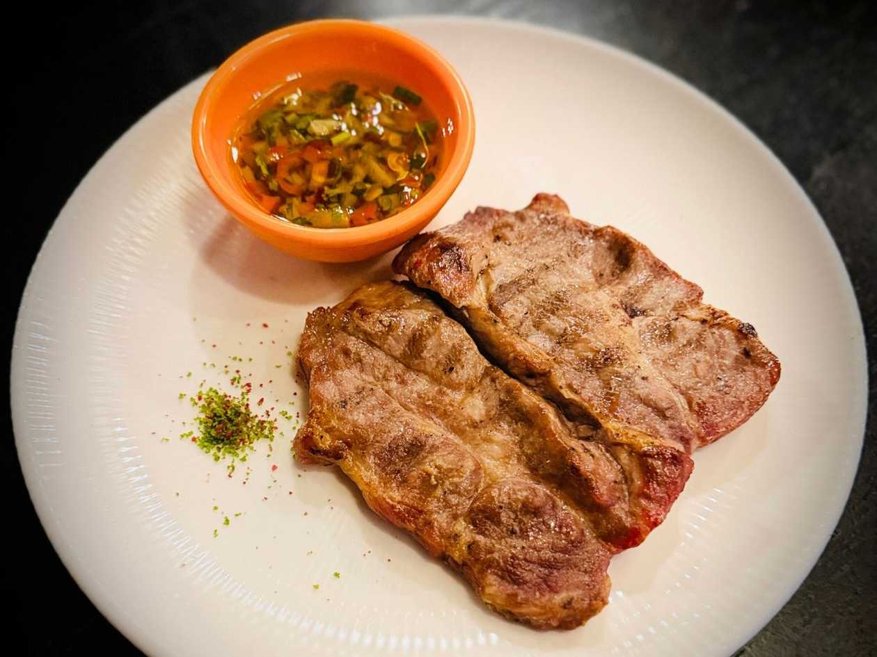 Honest Pork Collar with Chimichurri Sauce 165g/ 50g