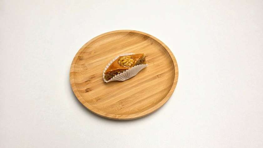 Pakhlava Milli with Walnuts (1 piece)