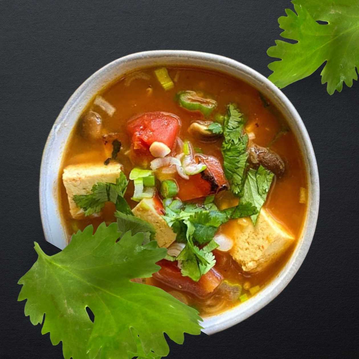 Zupa tom yum z tofu