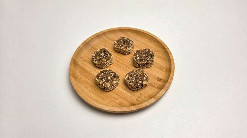 Dietary Date Peanut (5 Pieces)