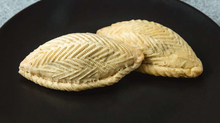 Guba Shekerbura with Walnuts