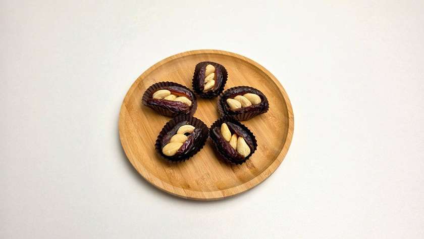 Date Assortment, Cashew 5 pieces