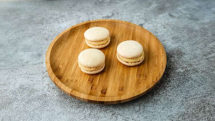 Vanilla Macaroon (1 piece)