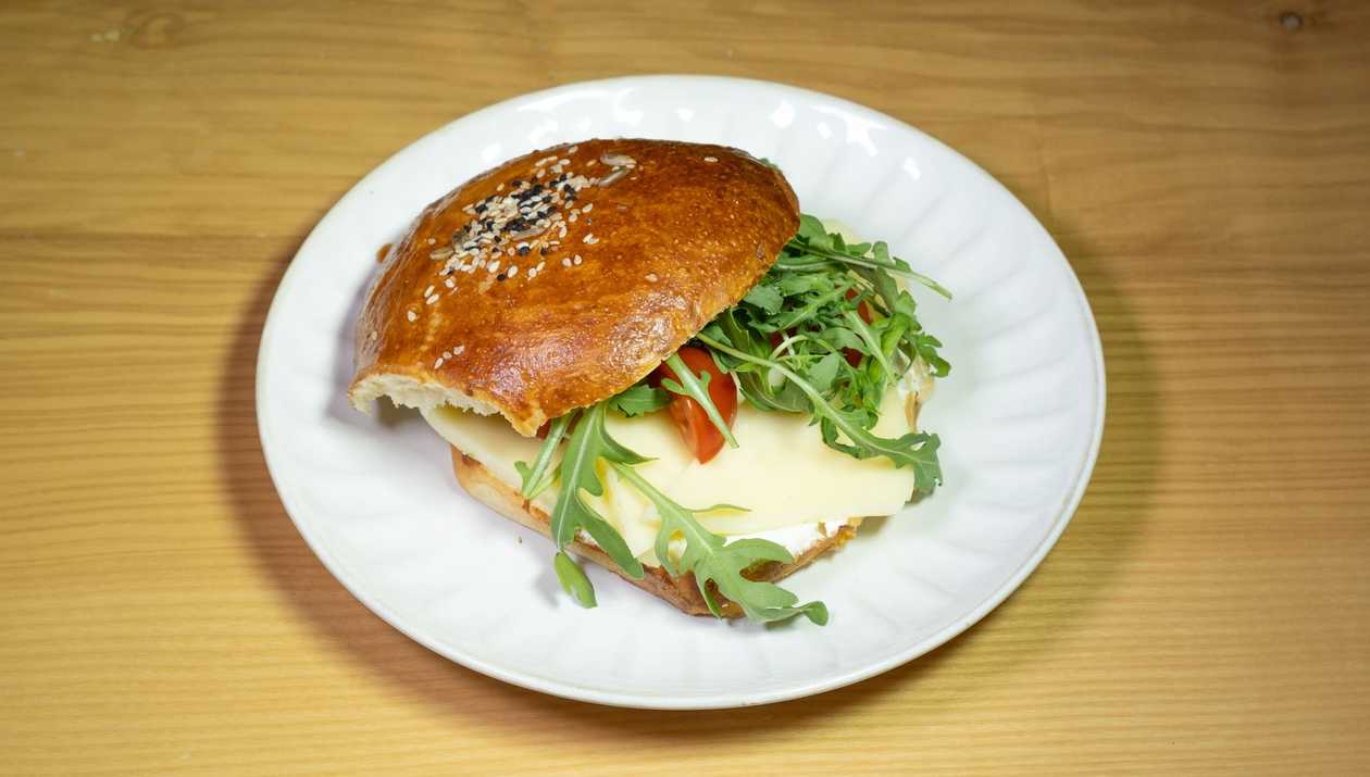 MOZZARELLA SANDWICH