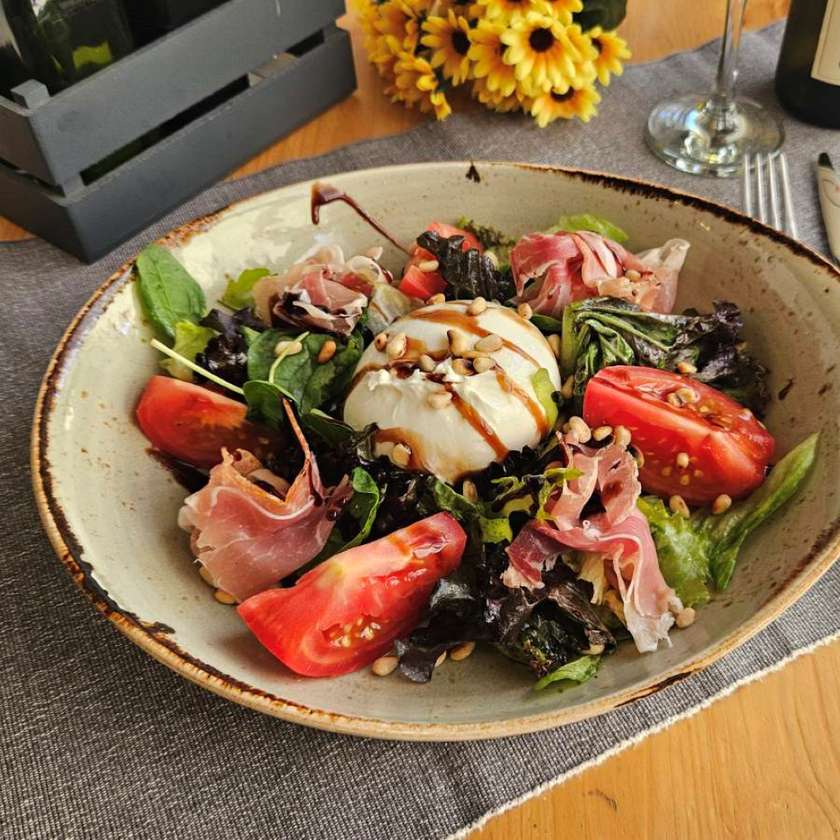 Burrata Salad