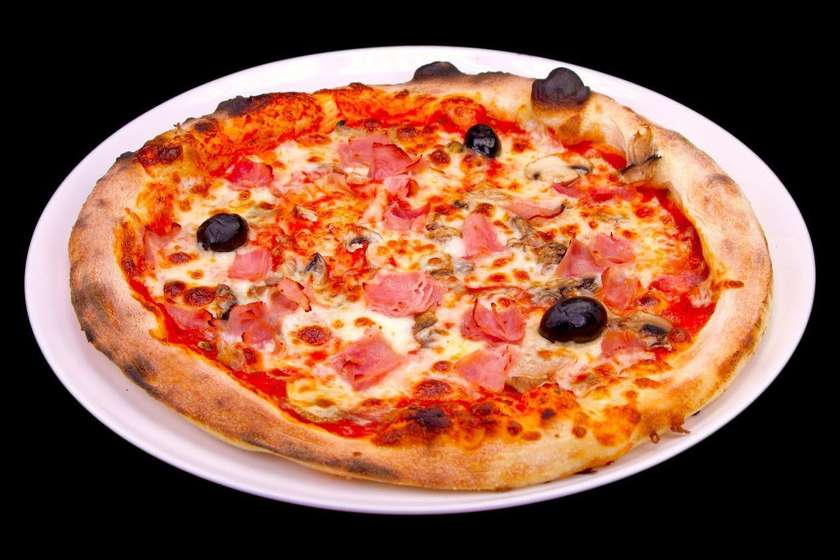 Pizza Prosciutto Funghi