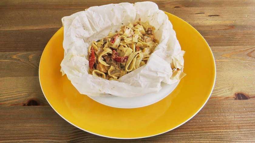 Tagliatelle with Chicken and Sun-Dried Tomatoes
