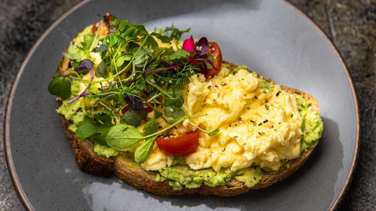 Avokaadoga munapuder röstsaial