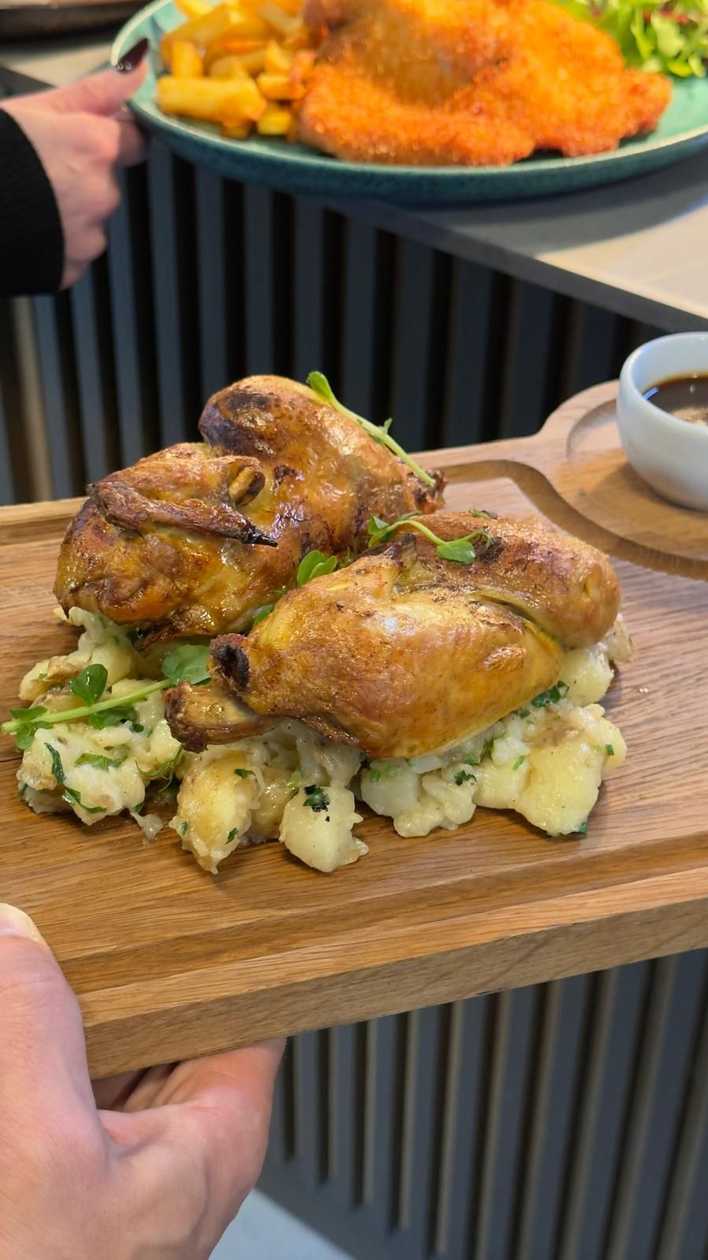 Cocosel de munte cu cartofi zdrobiti