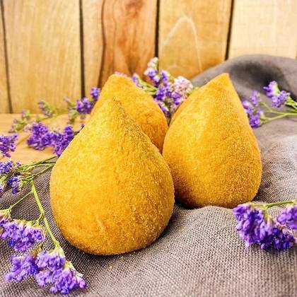 Coxinha de frango com catupiry