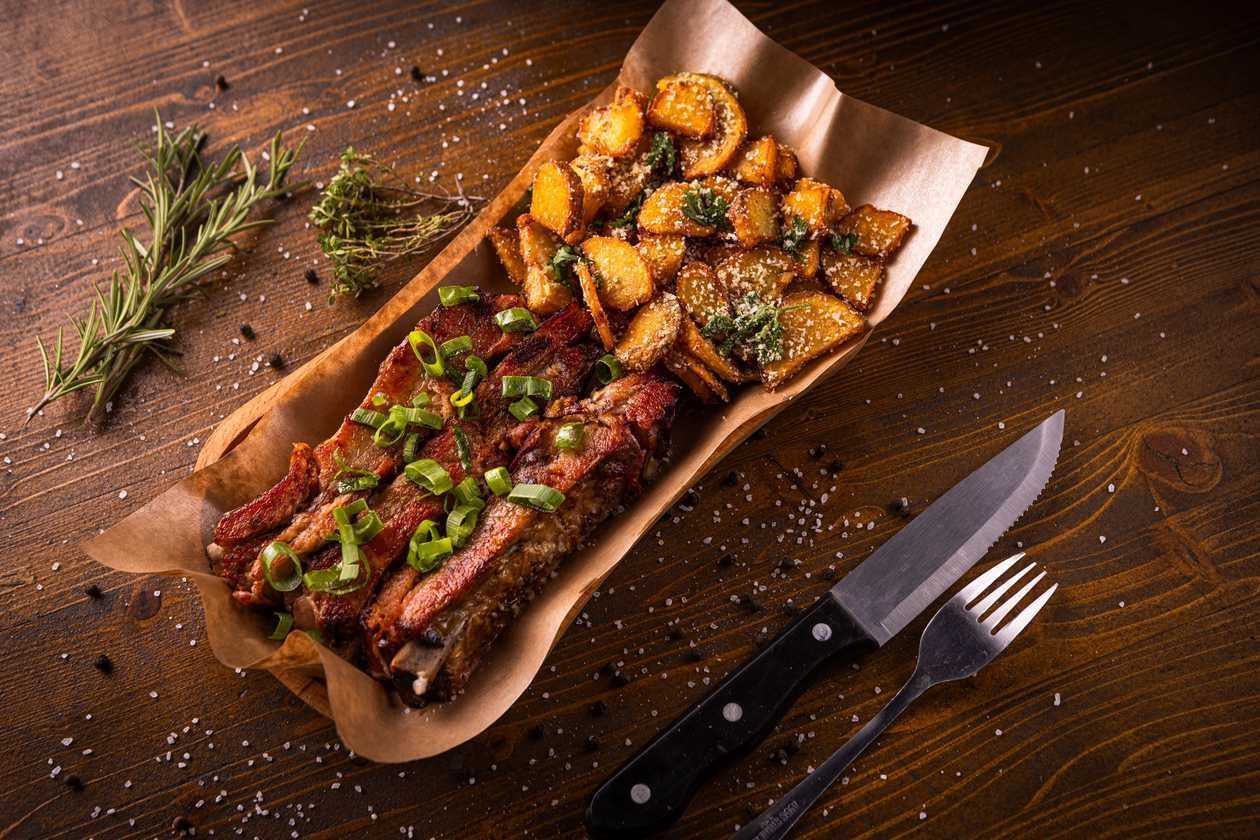 Meniu Coaste de Porc Afumate - 550 gr