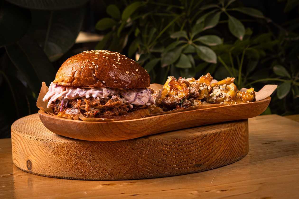 Sandwich cu Pulled Beef - 550gr