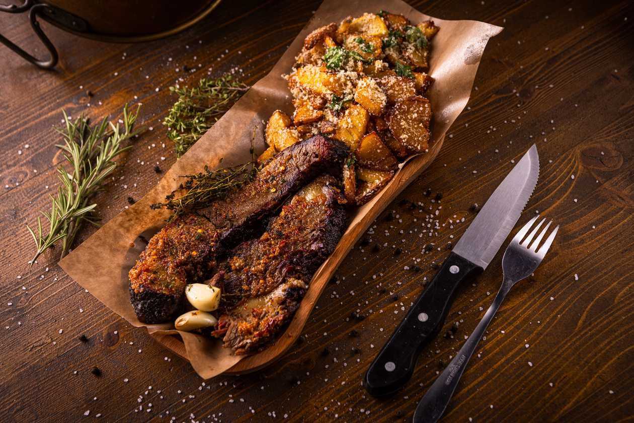 Piept Vită Afumată - 450gr