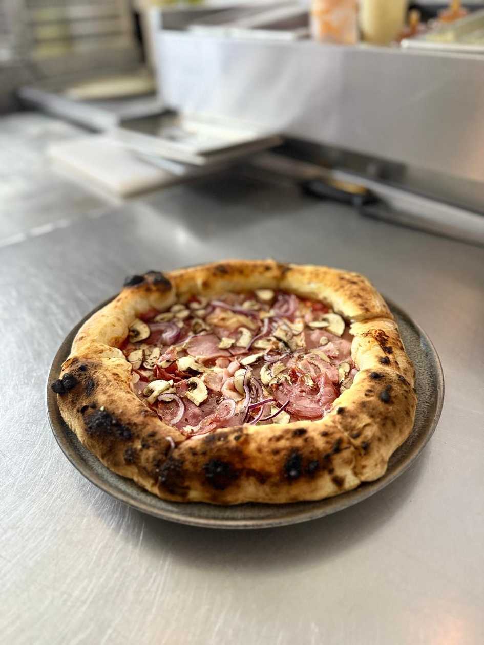 Pizza Capriciosa Ø32cm