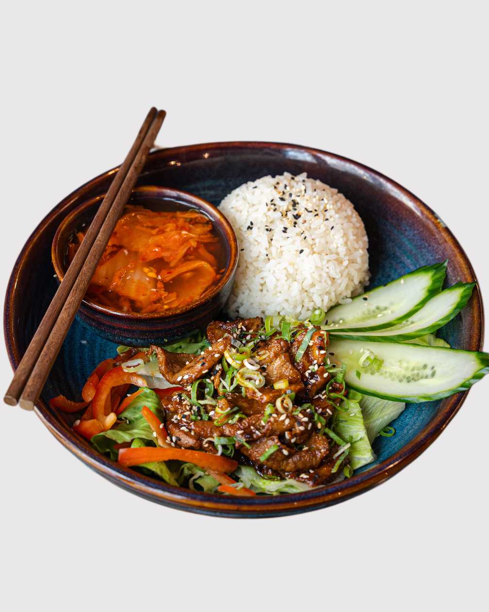 Cơm cuộn thịt nướng kim chi