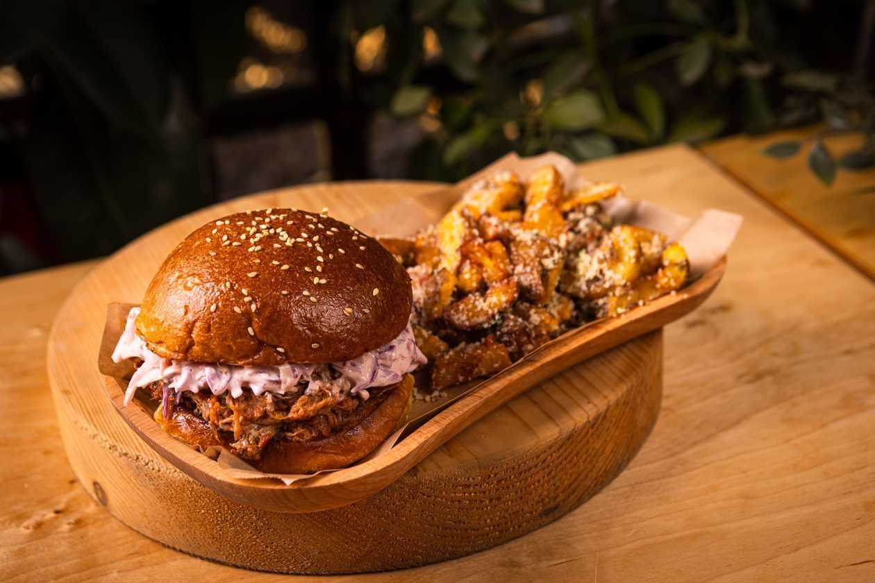 Sandwich cu Pulled Pork - 550gr