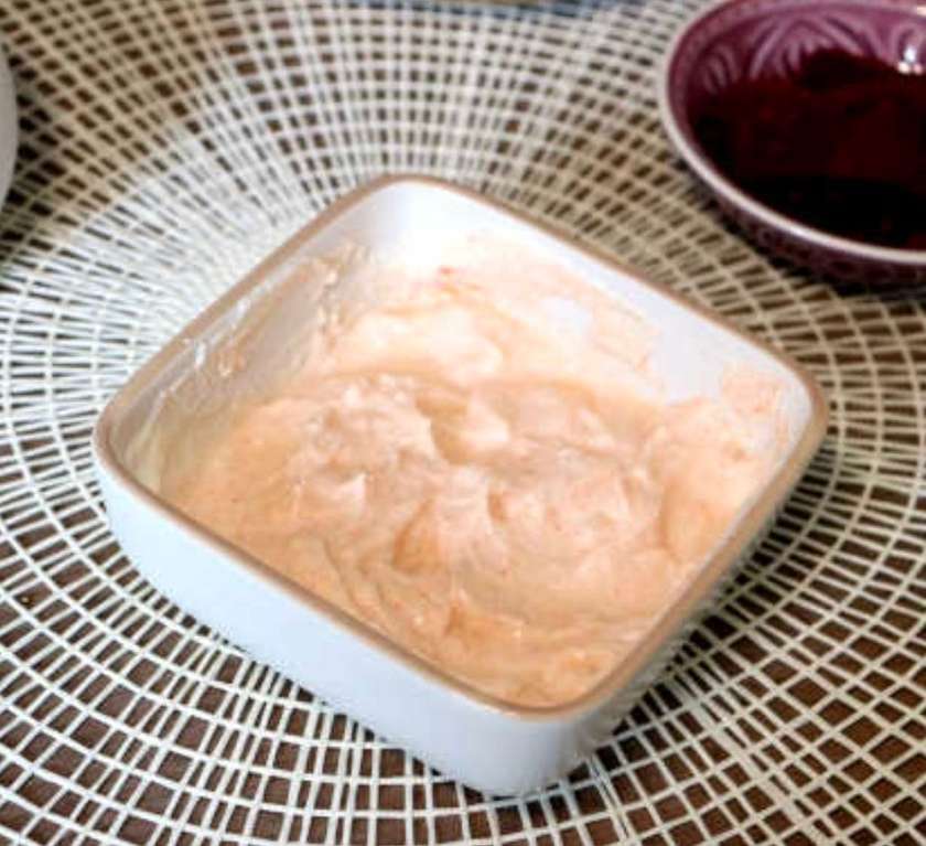 Sos homemade de usturoi