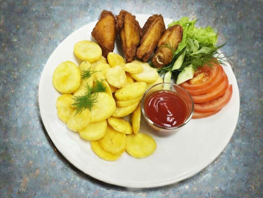 Kanatiivad kartulilaastudega