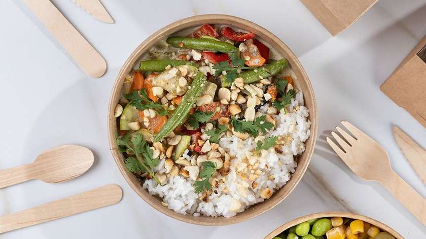 Curry bowl with French beans