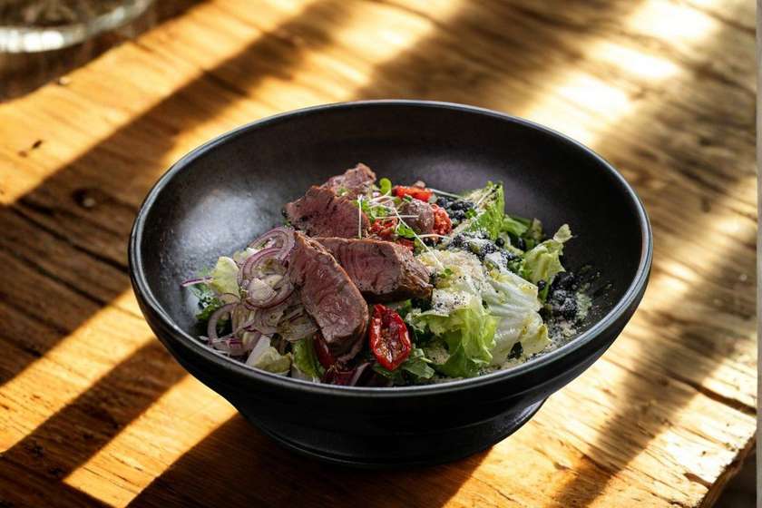 Salad with Beef Tenderloin