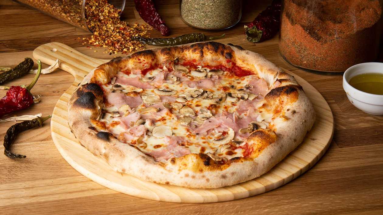 PIZZA SUNCA CU CIUPERCI