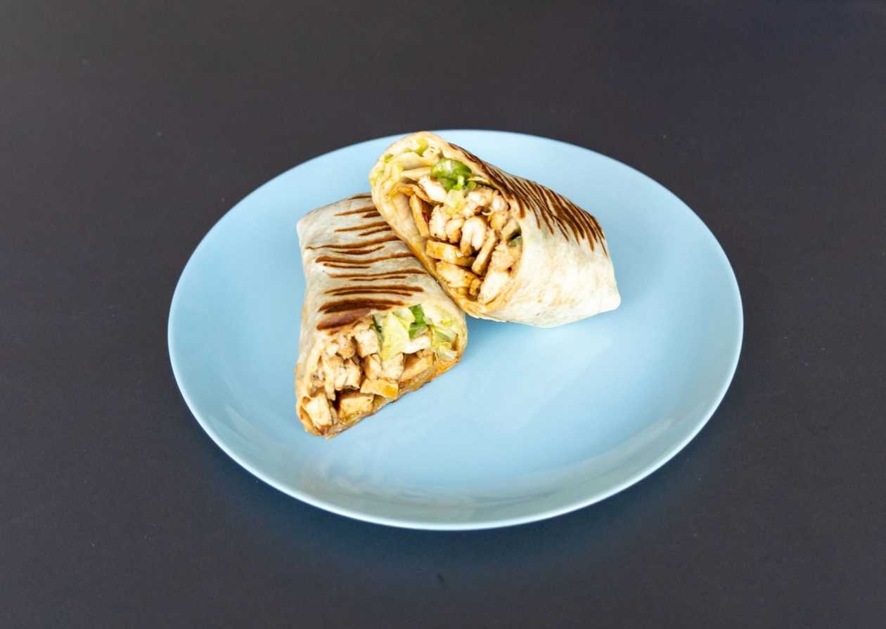 Chicken wrap cu cascaval & Drink