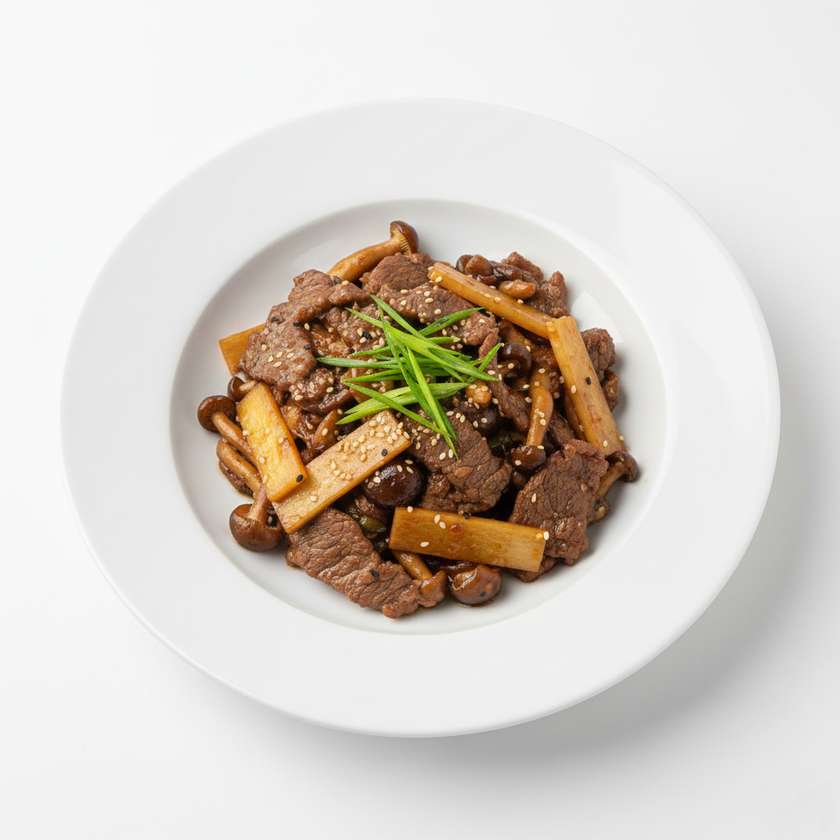 Beef with bamboo and mushrooms