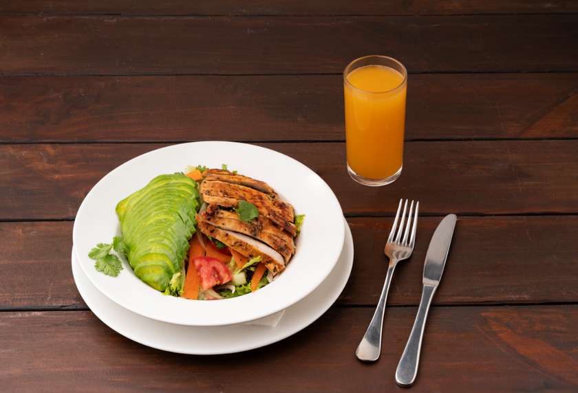 California Garden Salad with Spicy Chicken