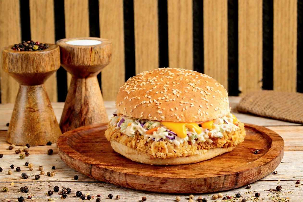 Mr. Crispy burger coleslaw