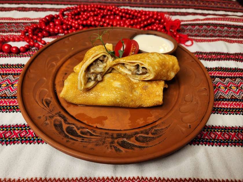 Crepes with chicken and mushroom