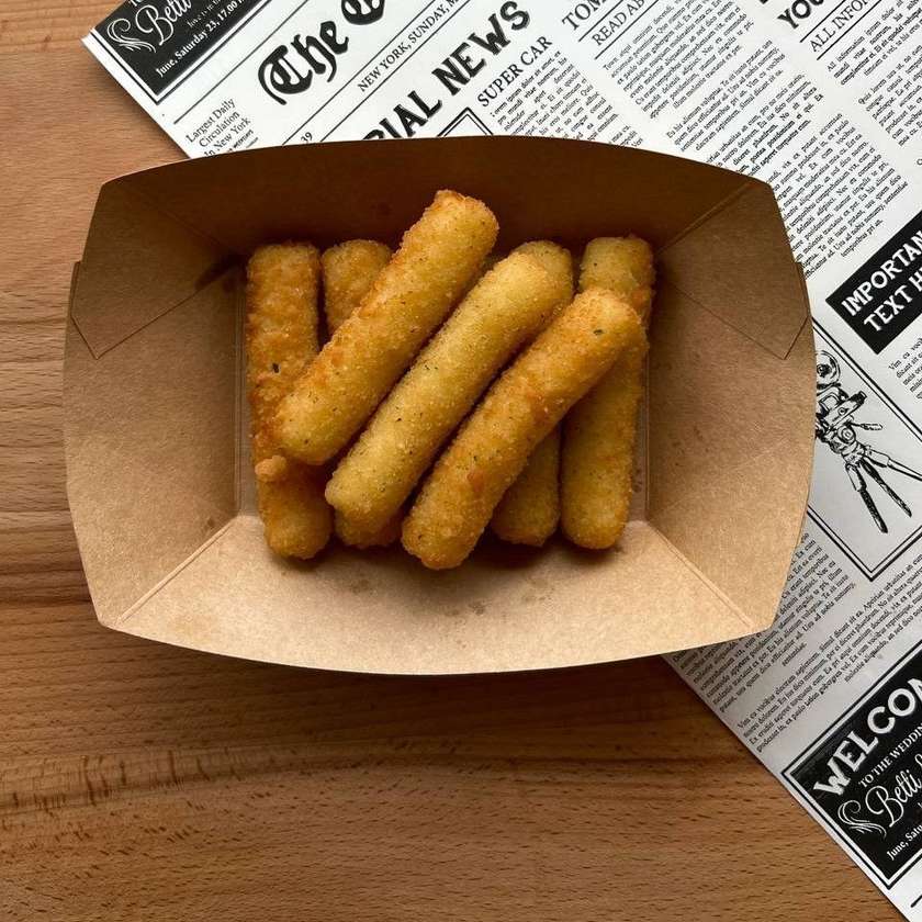 Mozzarella Sticks 6 Pieces + 1sos