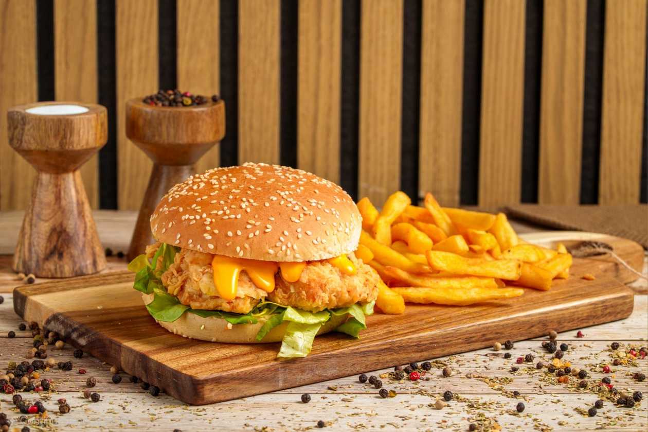 Meniu Crispy Burger