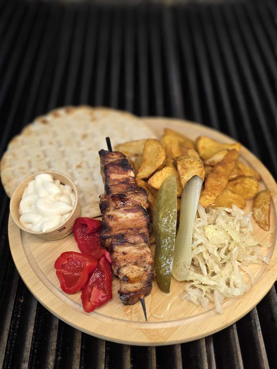 MENIU FRIGARUI PORC PE GRILL