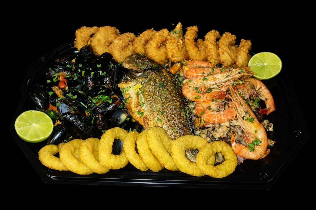 Platou cu Fructe de Mare 1500 Gr.