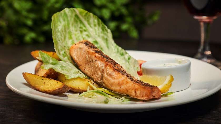 Grilled salmon with oven baked potatoes