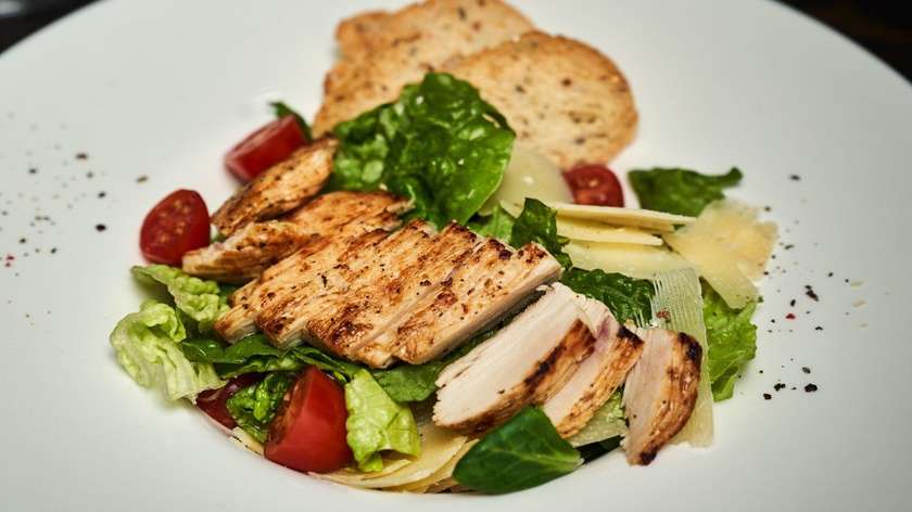 Caesar salad with chicken