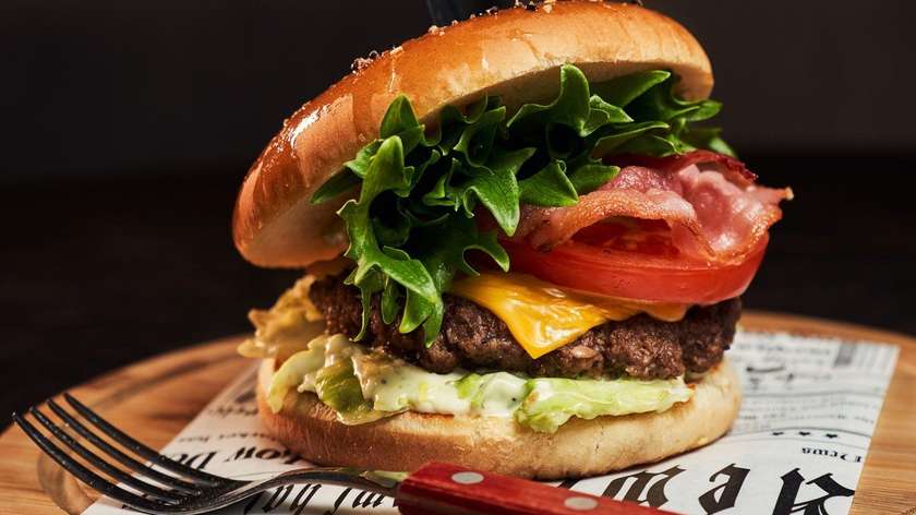 Beef burger with bacon