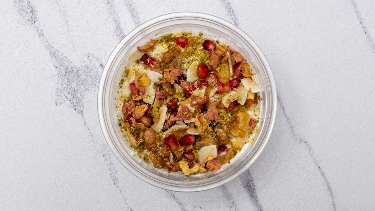 Honey, Figs, Pomegranate & Nuts Yoghurt Pot