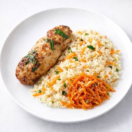 Куриный люля-кебаб с рисом и корейской морковью