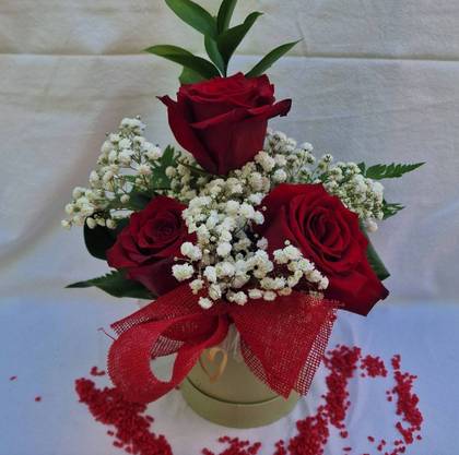 Base with 3 Roses