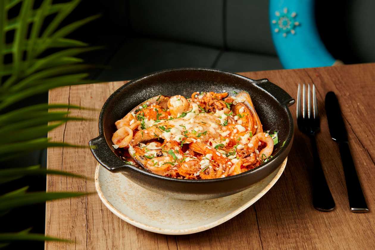 Tocanita cu fructe de mare si peste