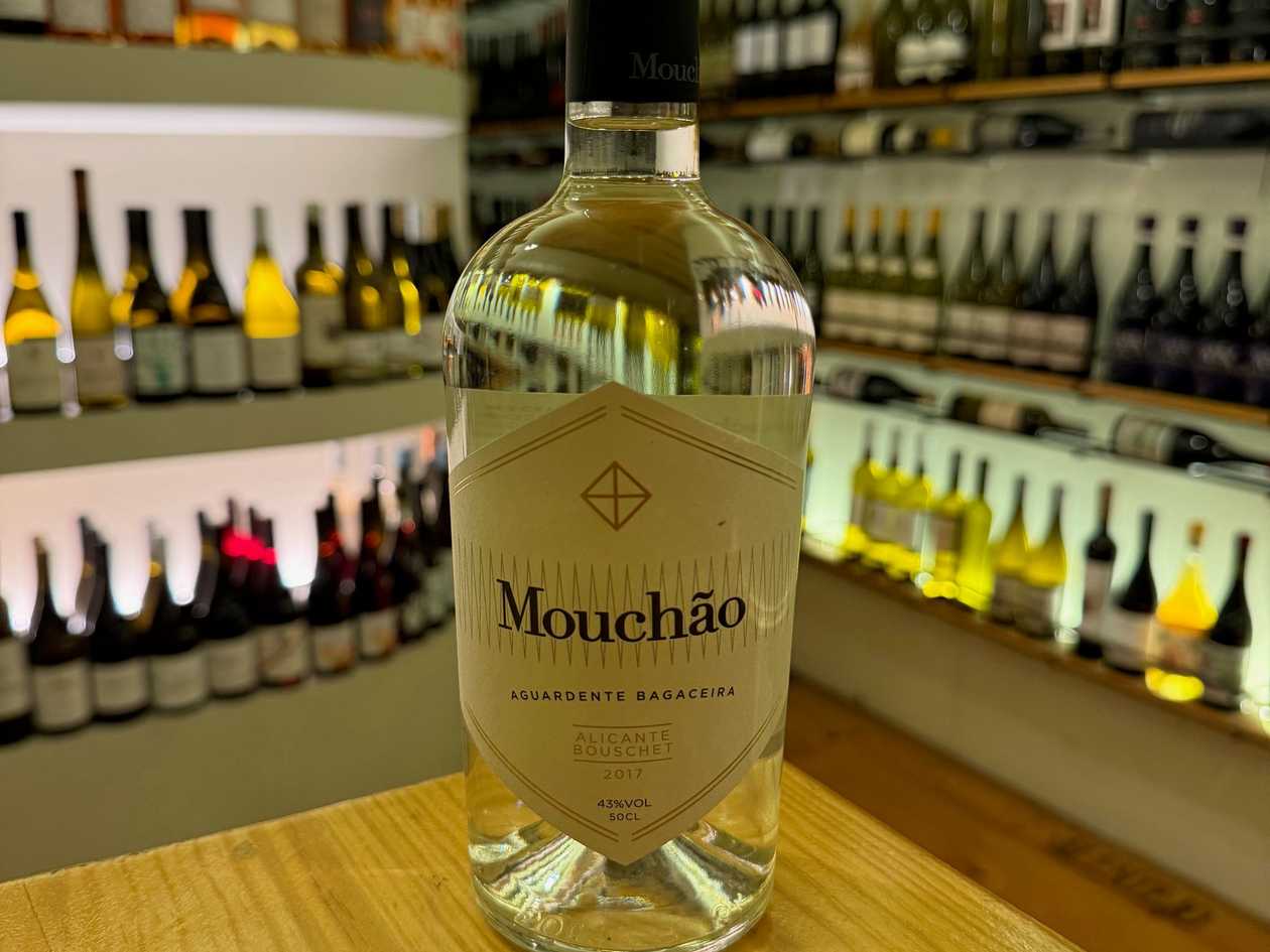 Aguardente bagaceira Mouchão alicante bouchet 2017 50cl
