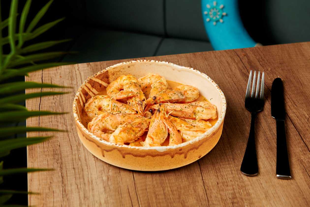 Creveți in sos de unt cu usturoi