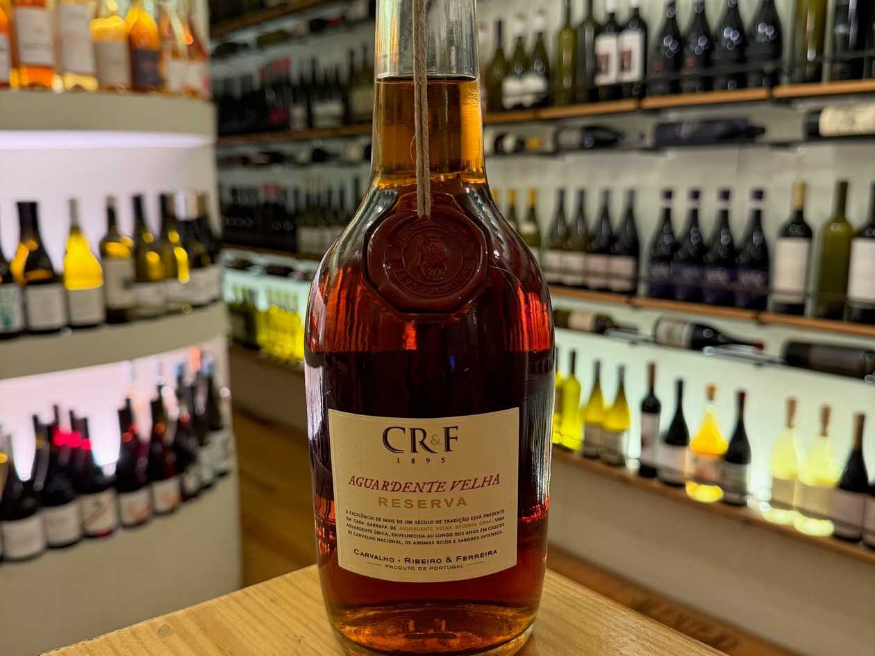 Aguardente CR&F velha reserva 70cl