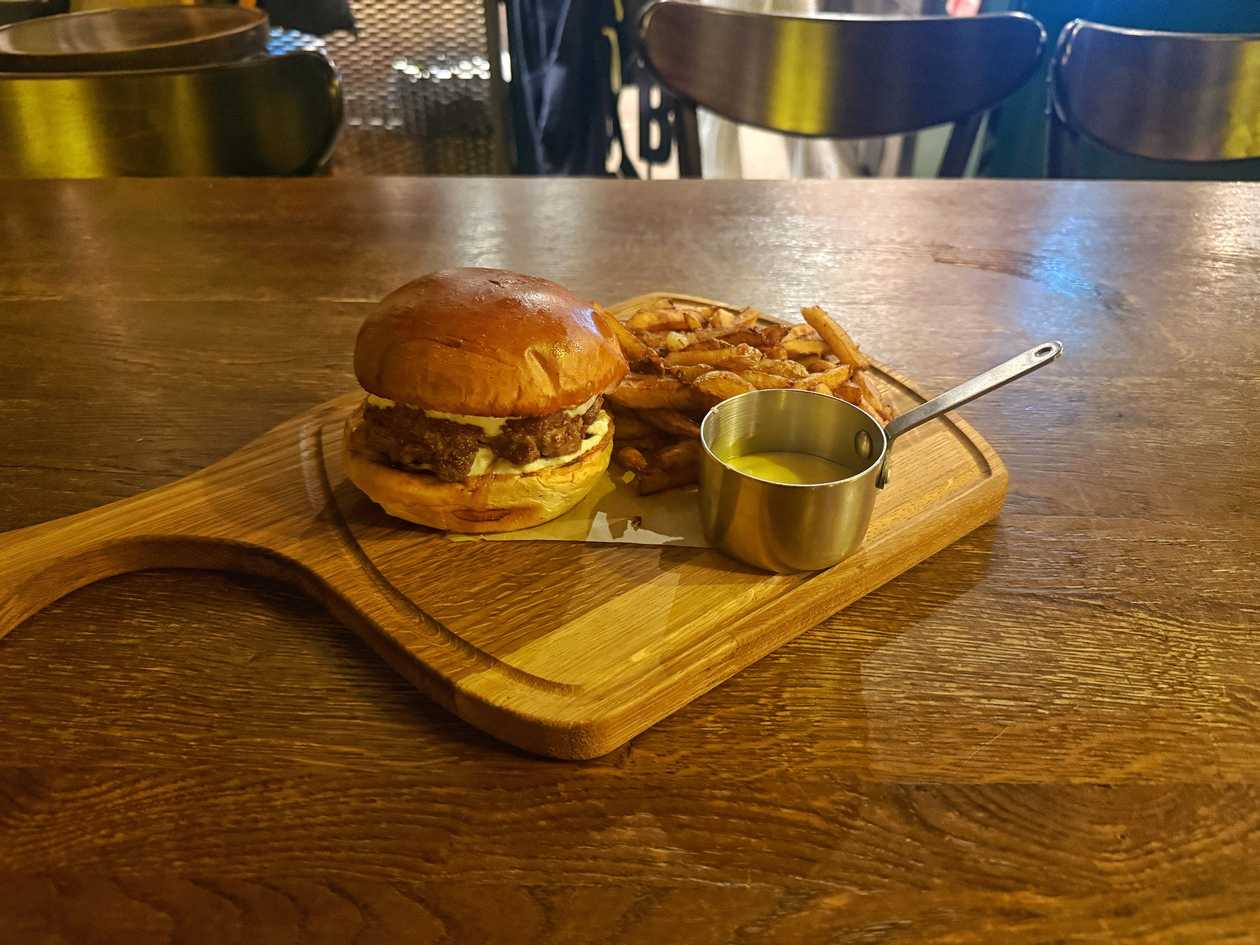 Bluecheese Beef Burger MENU