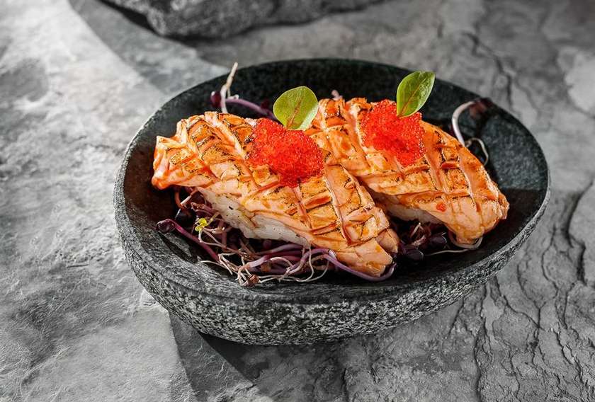 Nigiri Somon Tataki